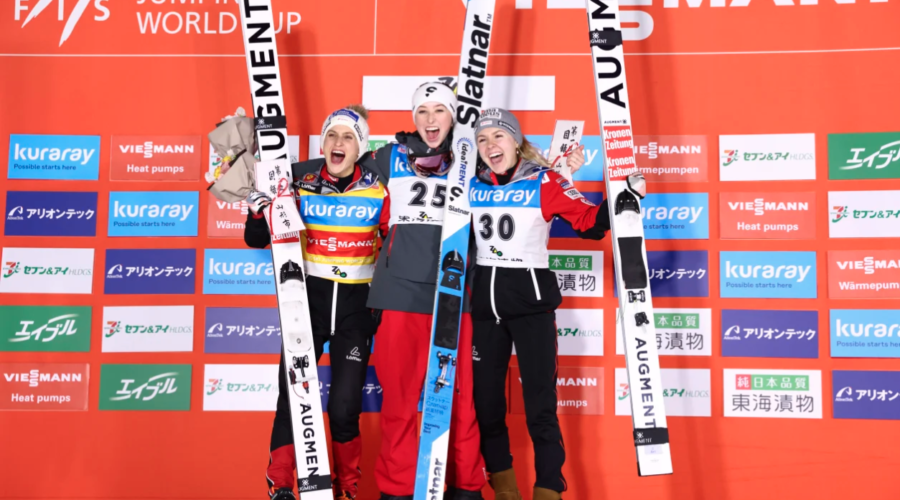 La Canadienne Alexandria Loutitt remporte la première Coupe du monde féminine de saut à ski